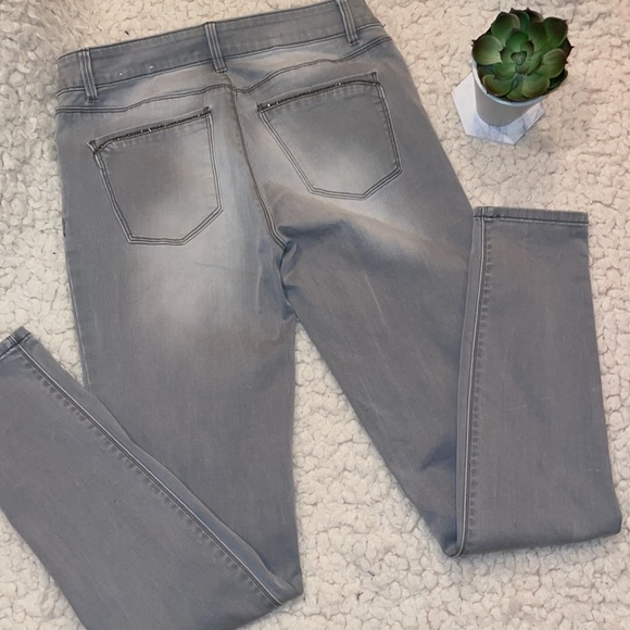 Women’s White House Black Market Jeans “The Skinny” - Picture 4 of 8